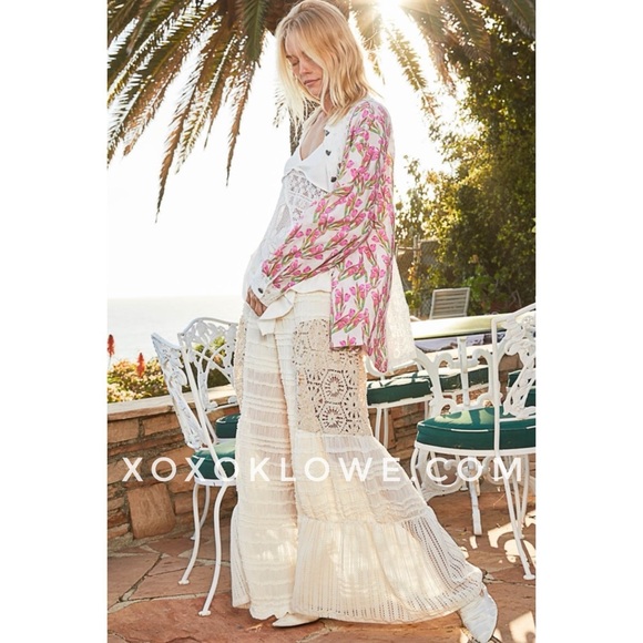 POL Cream Crochet Patch Pleated Ruffled Flowy Wide Leg Pants - Picture 5 of 16